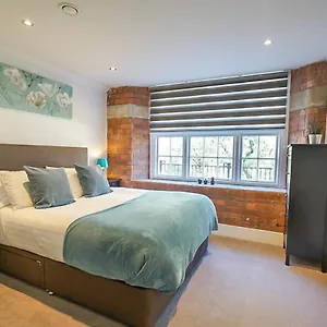  Apartment Chocolets - The Henry Isaac United Kingdom